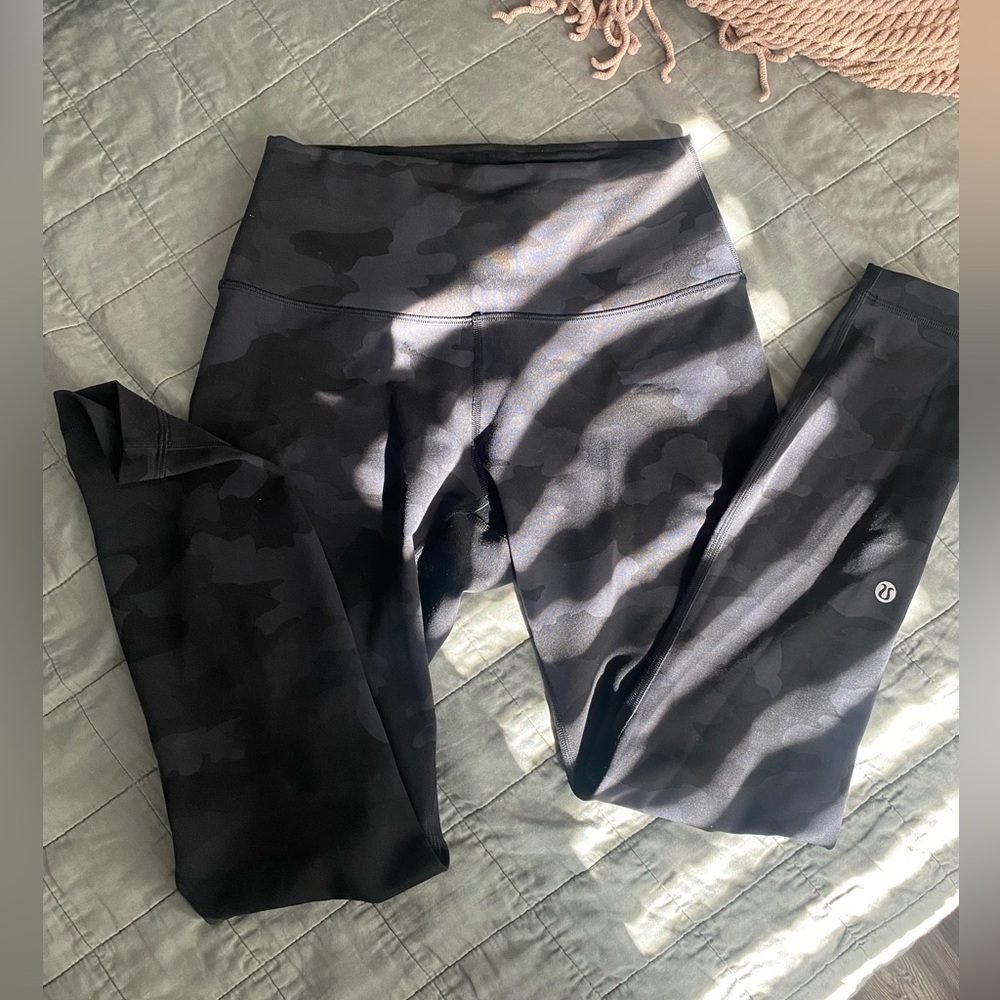 LuluLemon Camo leggings